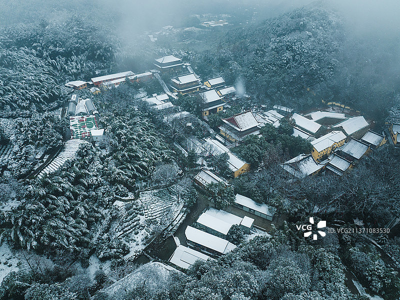 法喜寺飘雪图片素材