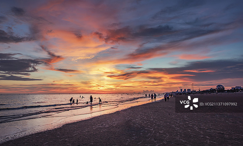 北海银滩落日美图片素材