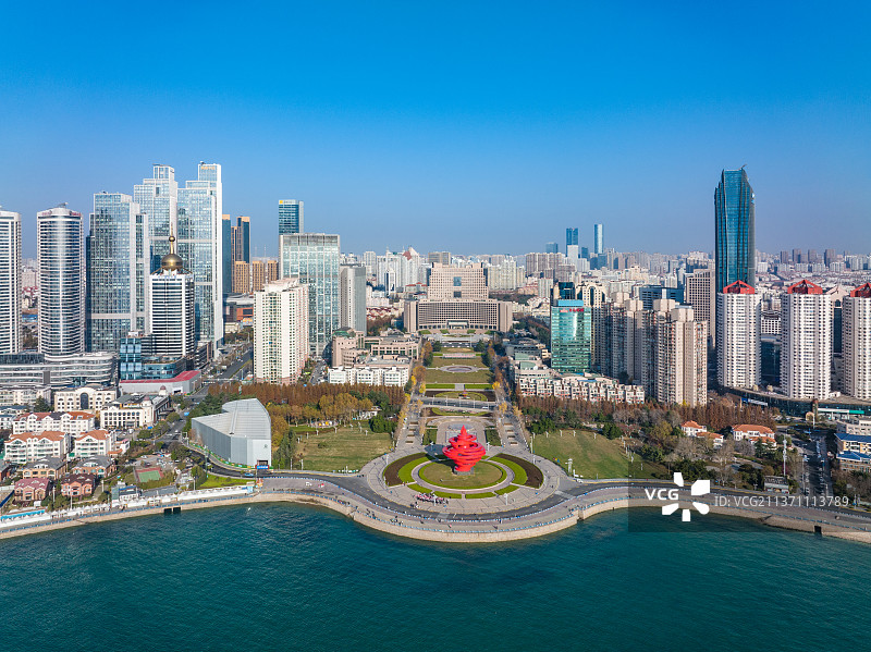 青岛五四广场市政府大楼地标建筑风光图片素材