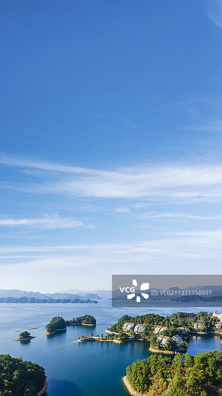 航拍户外湖泊水景自然风光图片素材