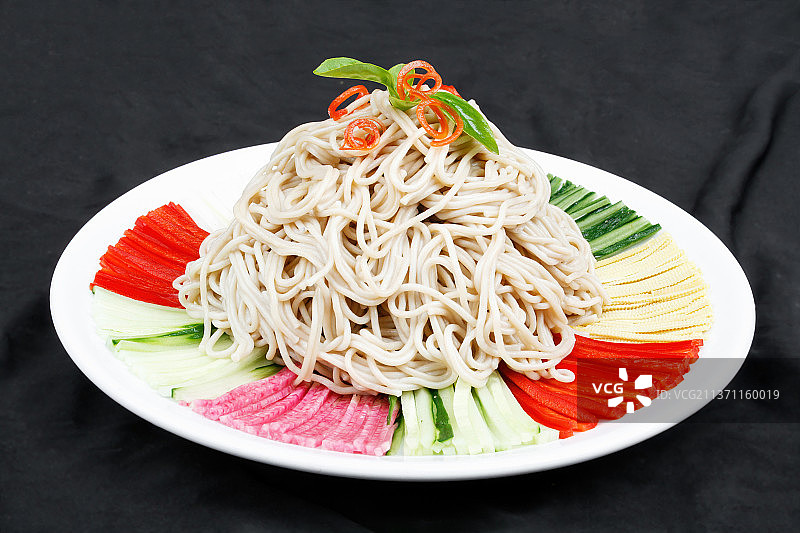 中餐美食-凉拌莜面图片素材