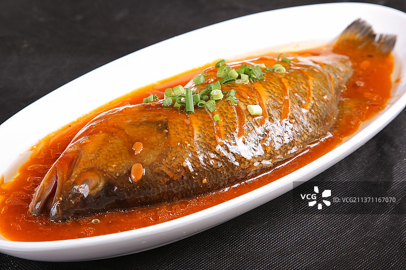 中餐美食-烧汁鲈鱼图片素材