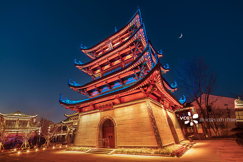 浙江台州椒江葭沚老街文昌阁夜景图片素材