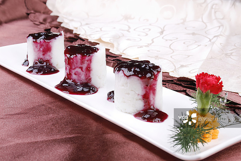 中餐美食-蓝莓山药图片素材