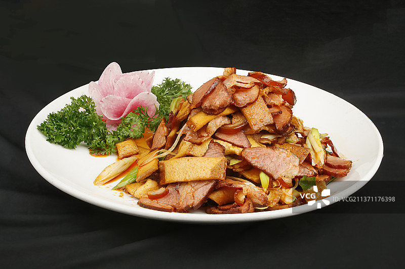 中餐美食-腊肉炒豆干图片素材