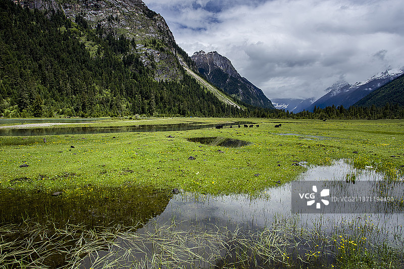 巴松措之新措风景4图片素材