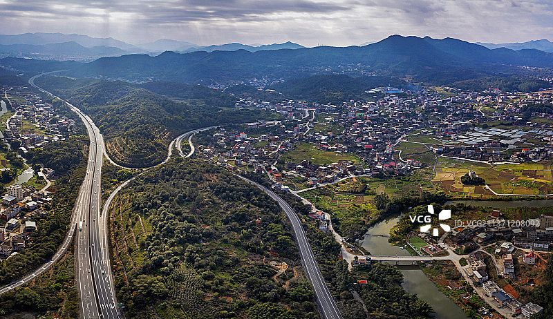 山青水秀好家园图片素材