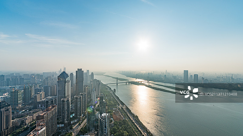 南昌市赣江一江两岸高楼日出美景图片素材