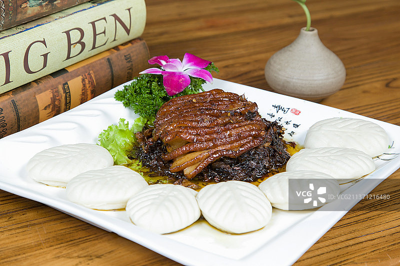 中餐美食-荷叶饼扣肉图片素材