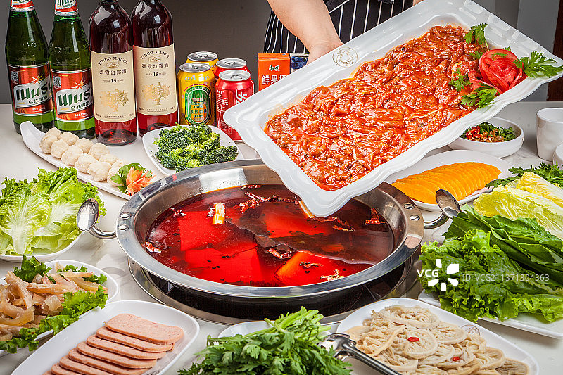 重庆豆花牛肉火锅图片素材