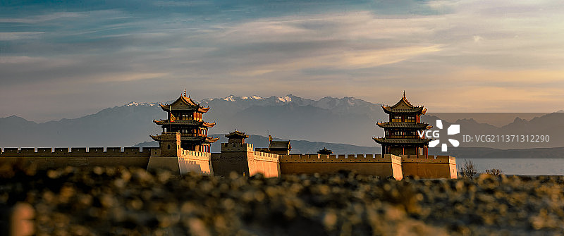 日落嘉峪关关城图片素材