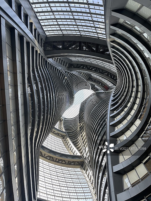 新地标建筑中庭内部图片素材