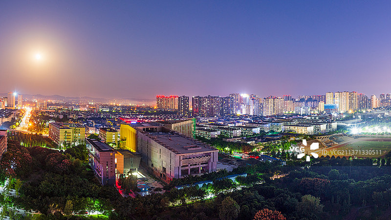 西南石油大学夜景图片素材