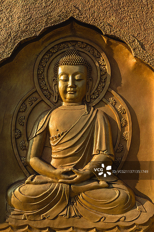 晨光里的佛像+南京大报恩寺遗址公园图片素材