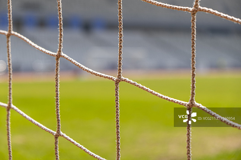 深圳宝安体育馆足球场球门拦网图片素材