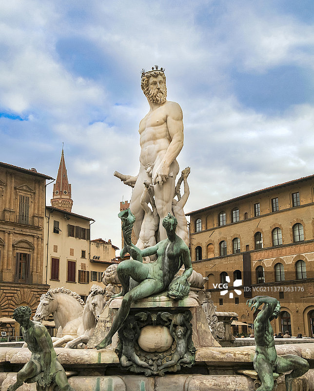 意大利佛罗伦萨市政广场海神雕像图片素材