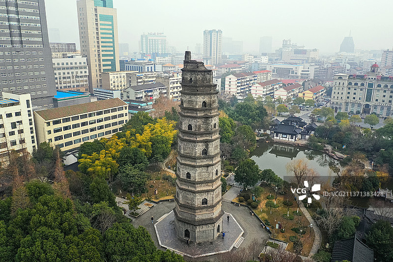 兴国寺塔+江苏省无锡市江阴市兴国园图片素材