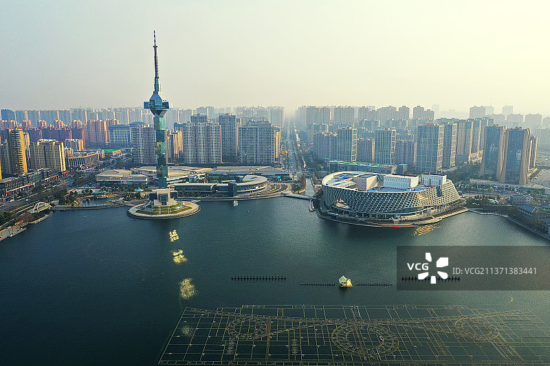 锥子和顶针+江苏省盐城市盐都区聚龙湖公园图片素材