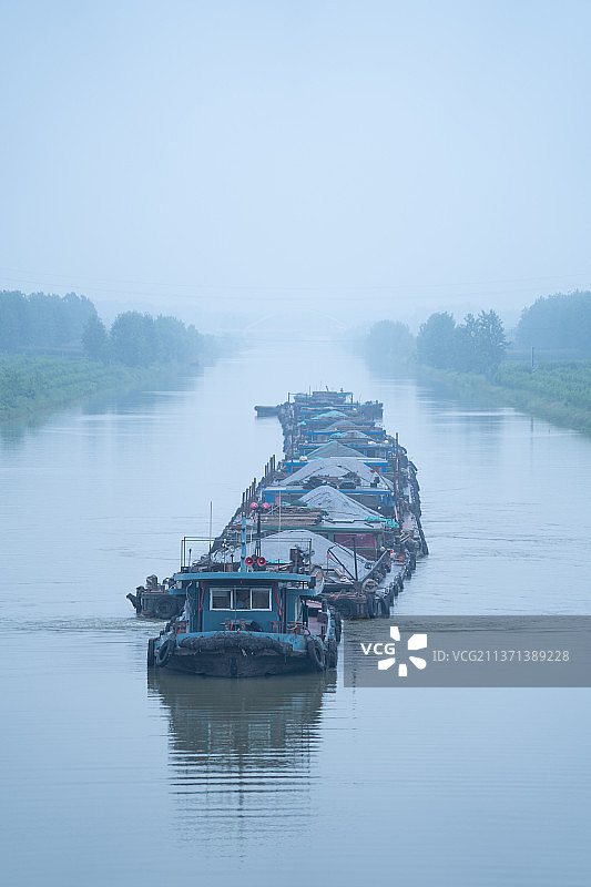 徐洪河上的船队+江苏省徐州市邳州市八路镇图片素材