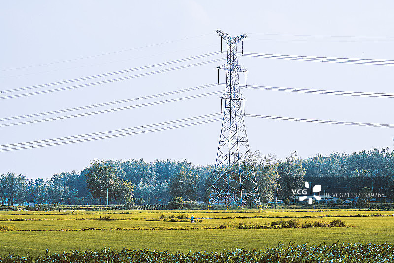 钢铁巨人+江苏省徐州市邳州市八路镇图片素材