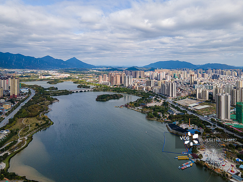 中国广东省清远市飞来湖湿地公园航拍图片素材