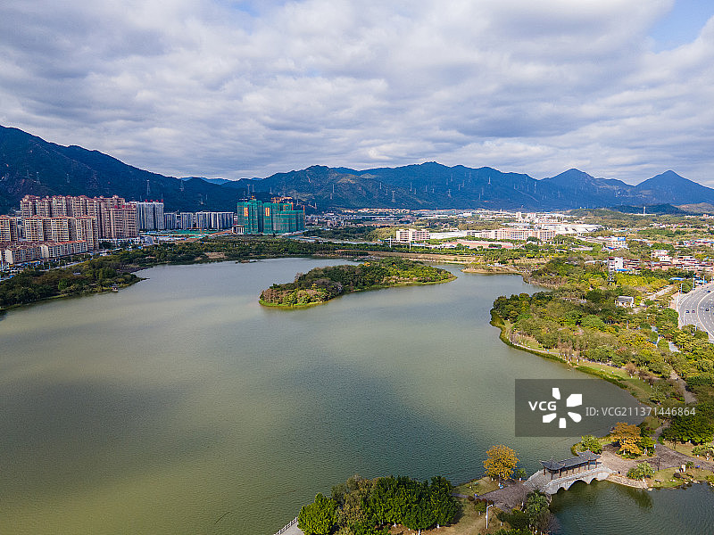 中国广东省清远市飞来湖湿地公园航拍图片素材