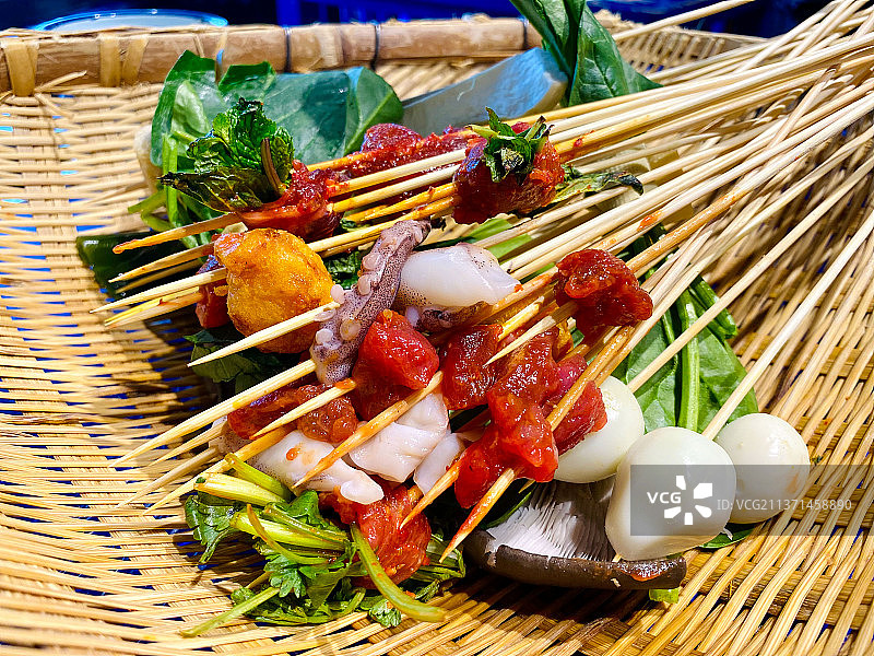 “马路边边”成都串店的美味串串儿图片素材