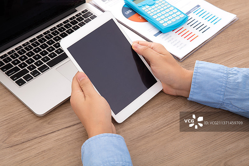 使用iPad平板电脑办公图片素材