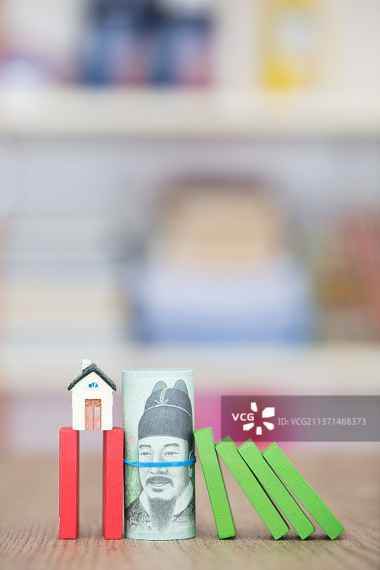 通过货币手段来调节房地产市场图片素材