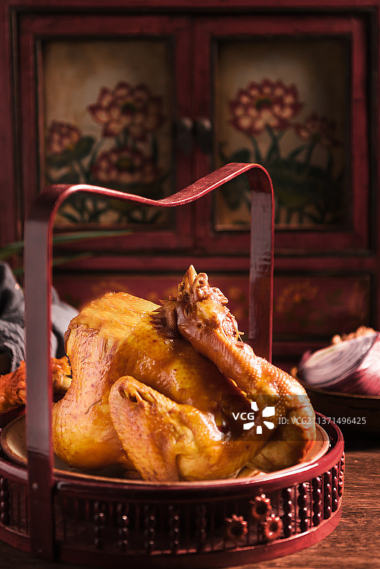 提篮里的豉油鸡图片素材