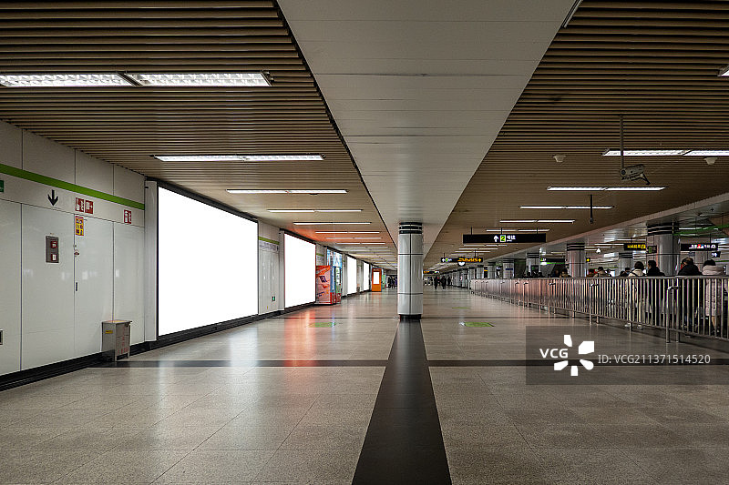 上海地铁站广告牌图片素材