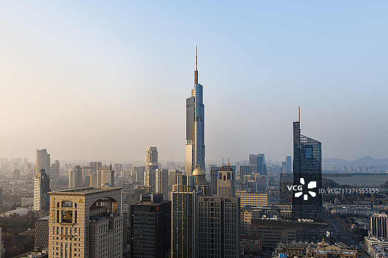 南京 紫峰大厦 正面全景图片素材