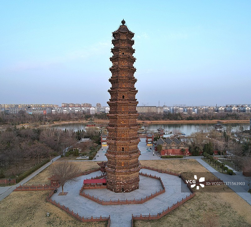 千年古塔~铁塔图片素材