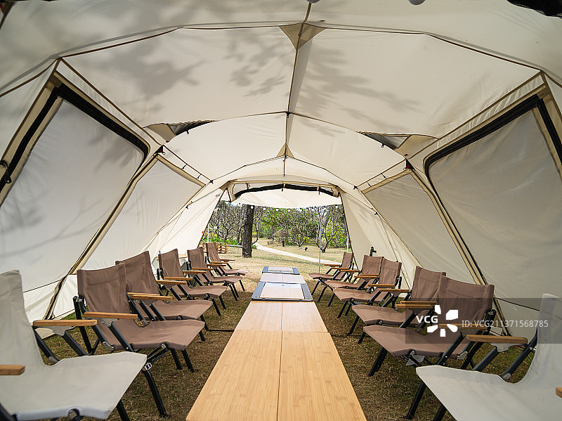 海南香水湾富力湾度假区户外露营地帐篷野炊轻奢浪漫图片素材