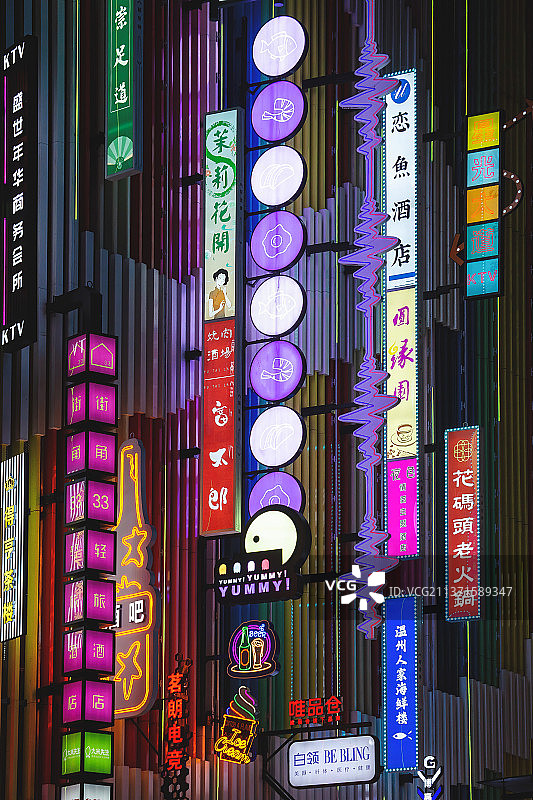 霓虹灯广告牌图片素材
