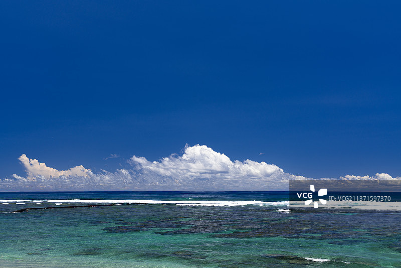 南印度洋的云与海图片素材
