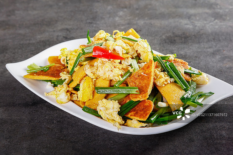 韭菜鸡蛋炒饼子图片素材