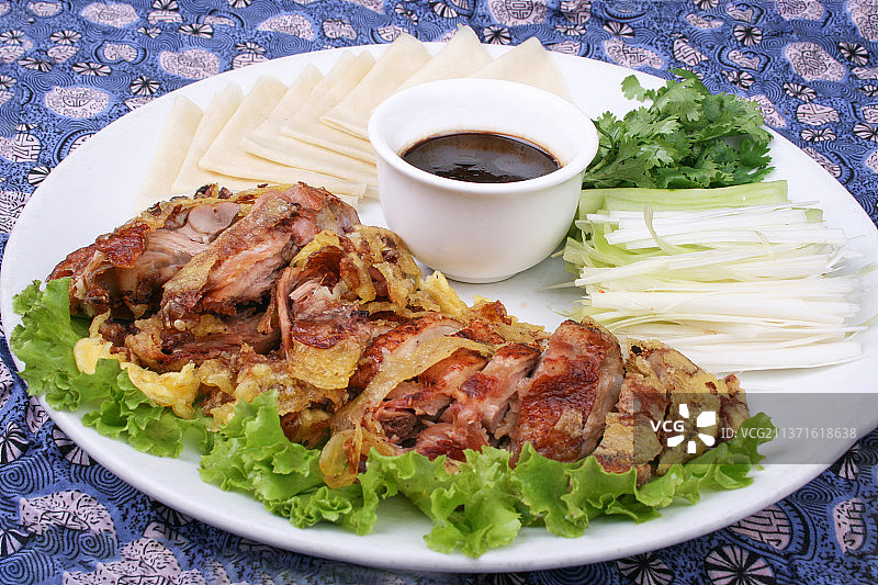 中餐美食-香酥脆皮鸭图片素材