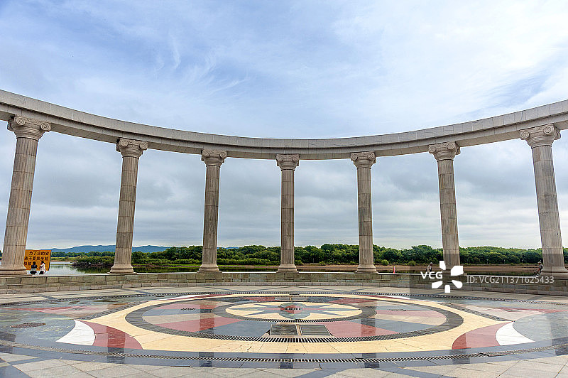 中国黑龙江双鸭山饶河乌苏里江畔图片素材