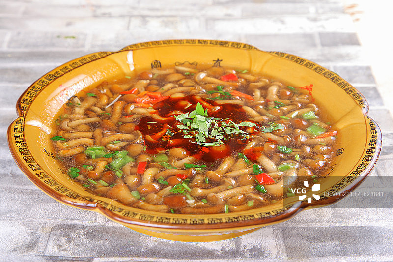 中餐美食-椒油滑仔菇图片素材