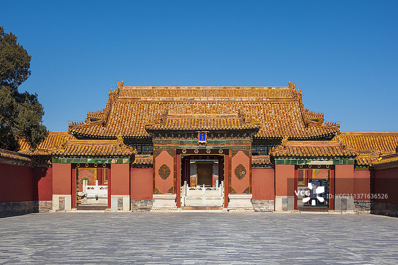 紫禁城内廷外西路慈宁宫慈宁门和长信门建筑群图片素材