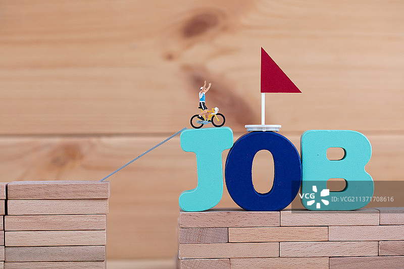 微缩世界骑车喻义努力找新工作图片素材