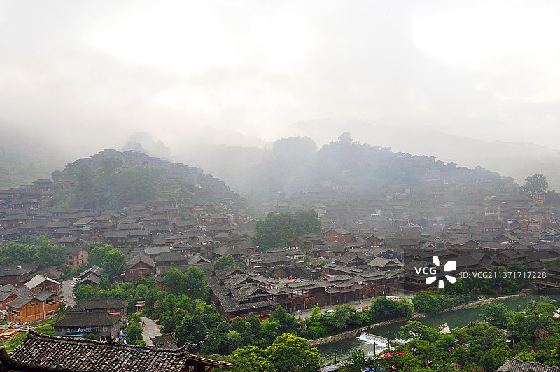 清晨的苗寨图片素材