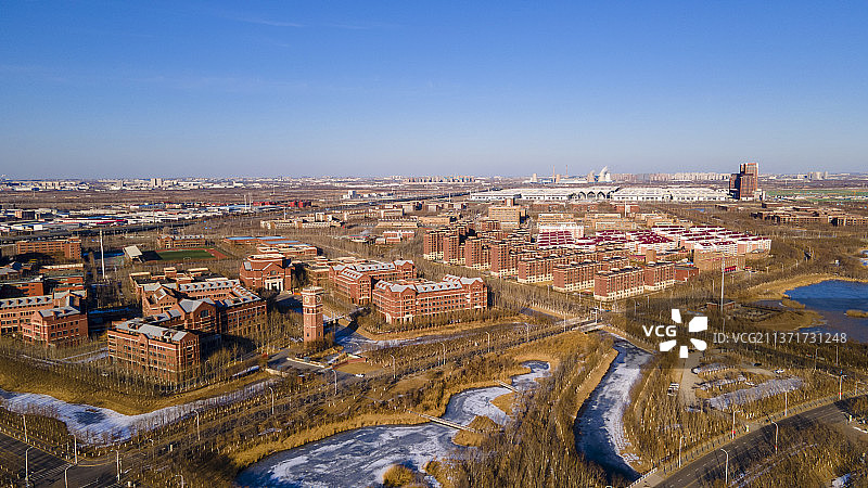 中国天津海河教育园区冬季的校园航拍图图片素材