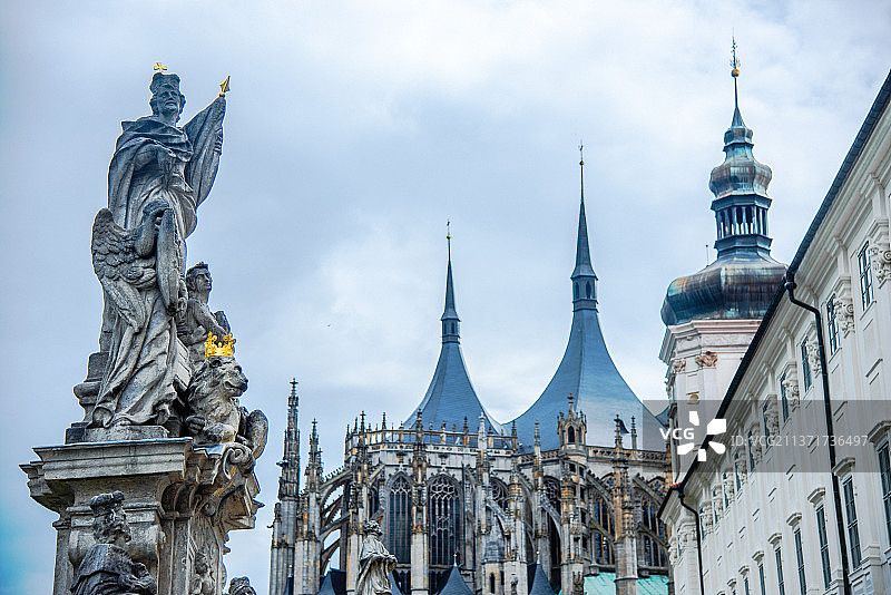 圣人石雕像图片素材