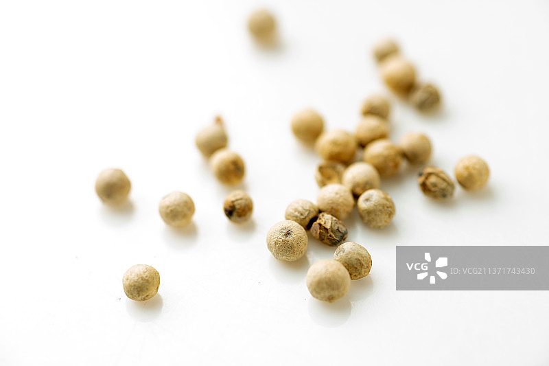 调料白胡椒特写白色背景图片素材