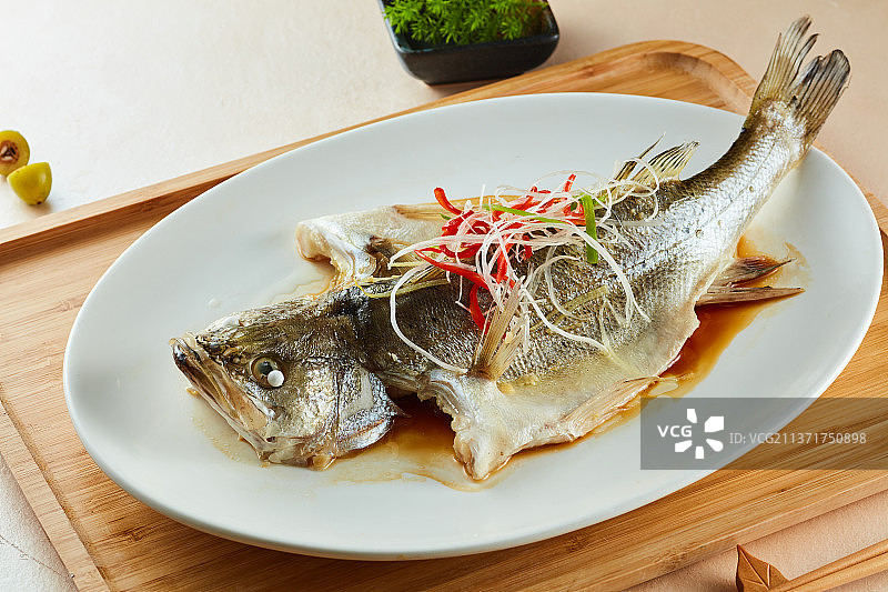 豉汁清蒸鲈鱼图片素材