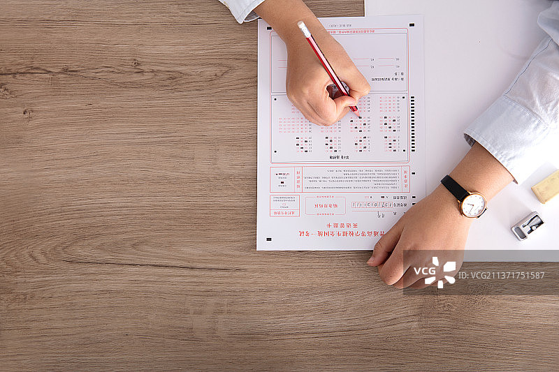 考生在考场考试图片素材