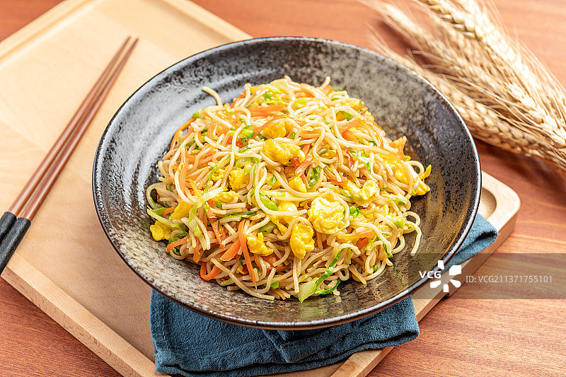 鸡蛋炒面特写图片素材