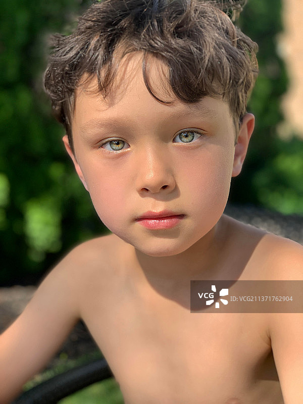 男孩肖像，美国德克萨斯州奥斯汀图片素材